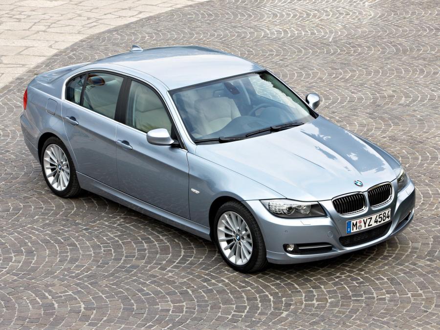  BMW 335i Sedan 2008 года  (фото 11 из 16)